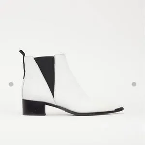 Acne Studios Shoes Acne Studios White Leather Chelsea Ankle